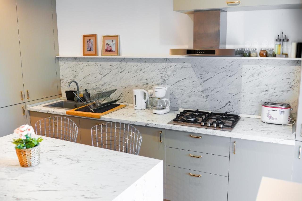 Luxury Central Park Apartment Bucureşti Eksteriør bilde