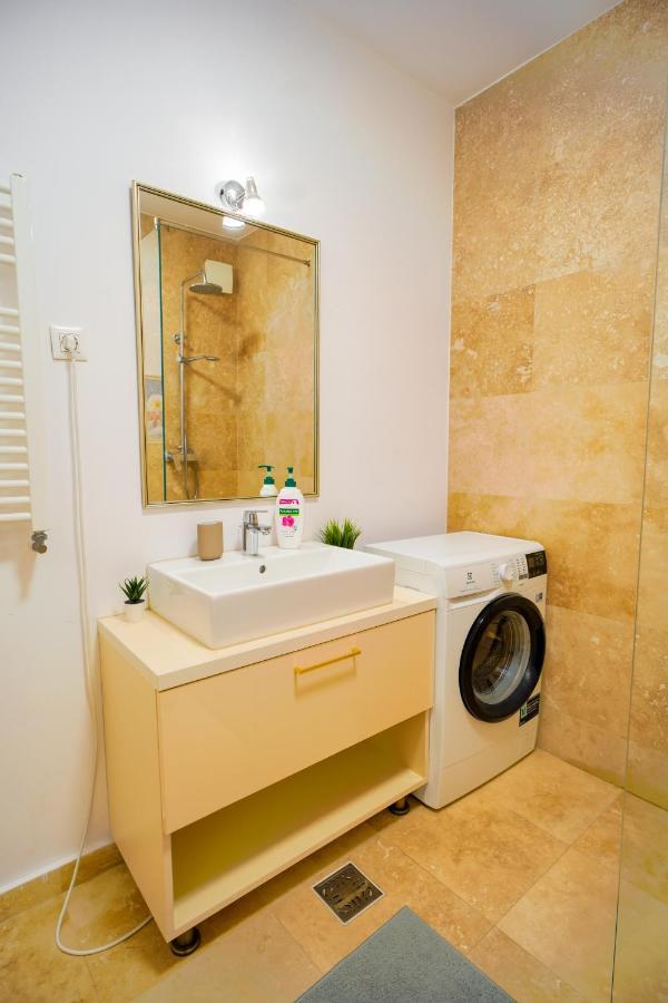 Luxury Central Park Apartment Bucureşti Eksteriør bilde